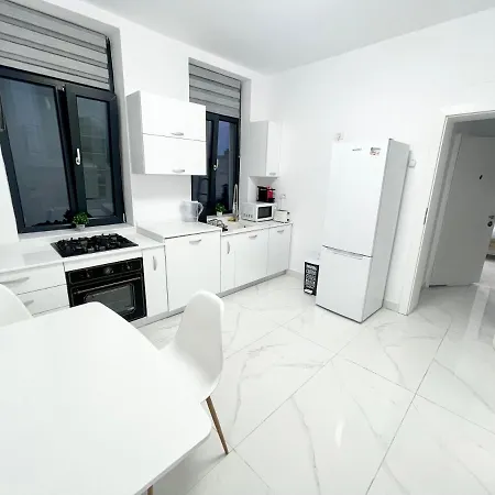 Apollo 2 Apartment *